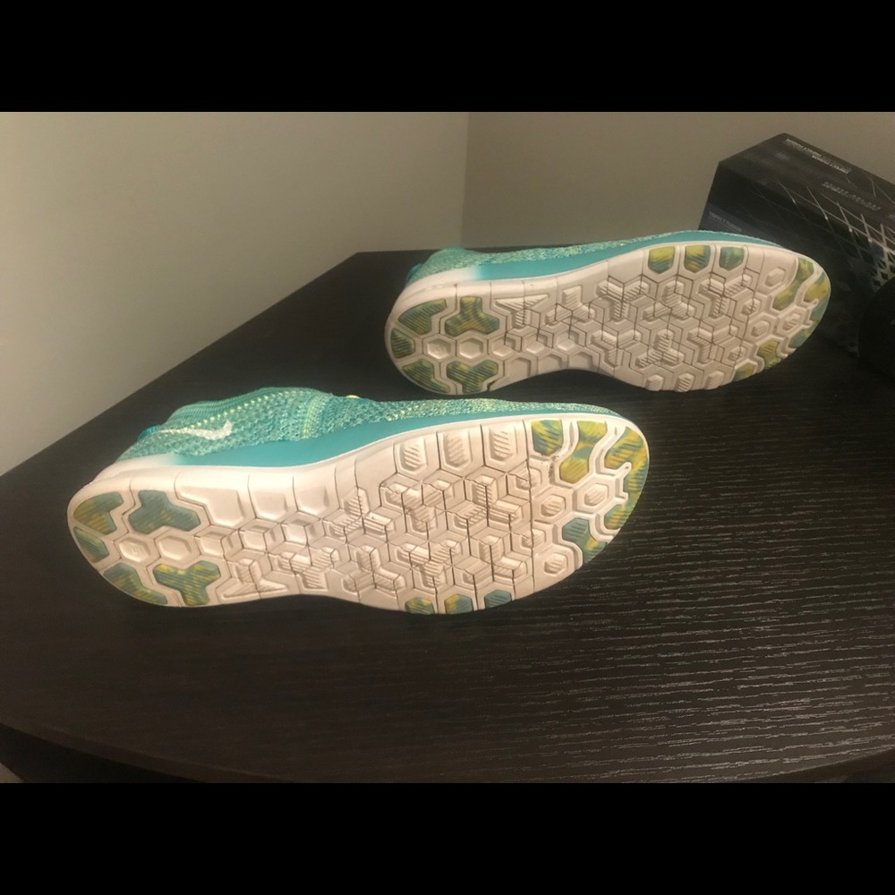 Nike sneakers - Picture 3 of 3